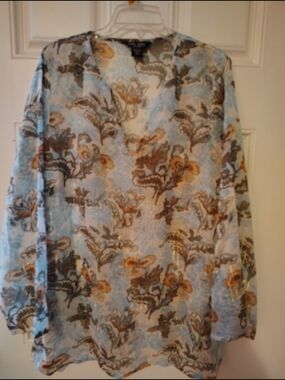 ZERO ZERO  Woman Light Blue Floral Sheer Blouse 1X